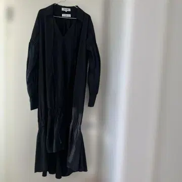 쿠로사와 유코 THE CURE 스트레치 타프타 개더 드레스 원피스