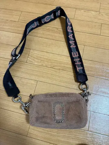 MARC JACOBS 마크제이콥스 복슬복슬 숄더백