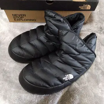 THE NORTH FACE 블랙 트래디션 부티