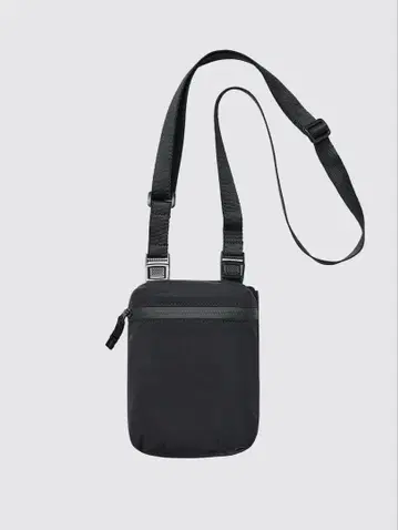 [ 미사용 새상품 ] Uniqlo U 미니백 블랙 택 포함