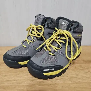 하이테크 하이킹 슈즈 등산 평소에도 24 3E