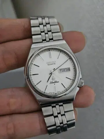 SEIKO 쿼츠 손목시계 실버 웨이브