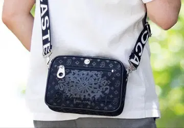 미사용 카스텔바작 빅 로고 숄더 바디 백 블랙