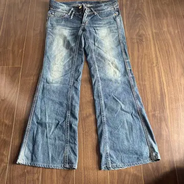 부츠컷 데님 플레어 데님