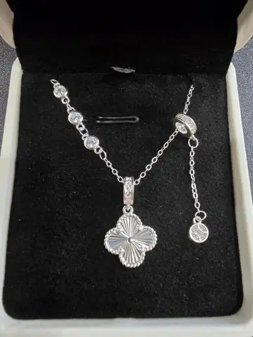 순은제 클로버형 목걸이 미사용품
