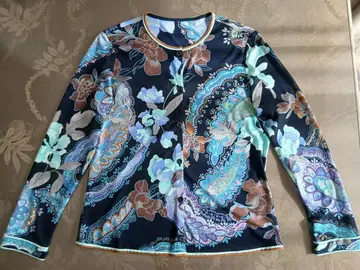 컨디션 최상 레오나르 칸칸 가디건 긴팔 L