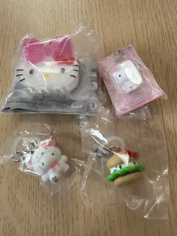 헬로키티 키티 가챠 묶음 판매 폭신폭신 스노우