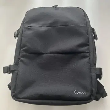 Evoon 블랙 익스팬더블 백팩 중고품 하자 있음