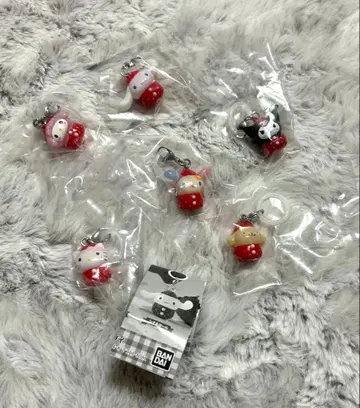 산리오 가챠 딸기 메지루시 액세서리 컴플리트 6종