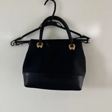 니나리치 블랙 핸드백