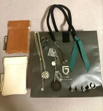 GARNI 목걸이, 귀걸이, 반지 묶음 판매