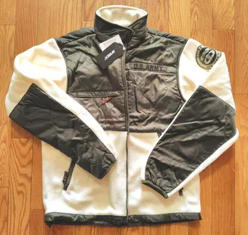 미사용 새상품 AVIREX U.S. ARMY 플리스 자켓 M 사이즈