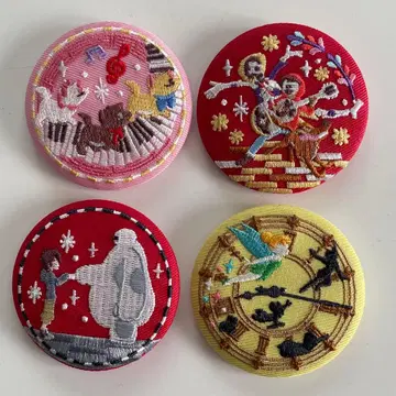 디즈니 자수 캔뱃지 2 디자인 4개 세트