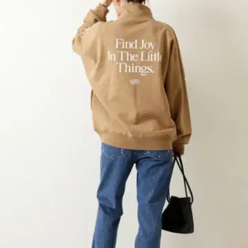 Spick&Span 하프 지퍼 백 로고 맨투맨