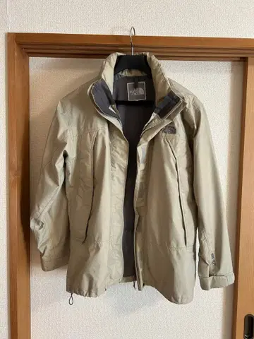 The North Face 마운틴 파카 베이지 L