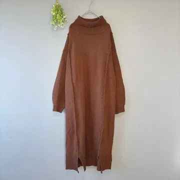 바브 [F] 성인 내추럴 뽕긋 소매 사이드 슬릿 터틀넥 니트 원피스