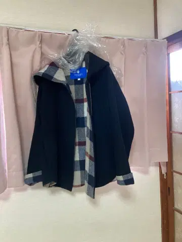 후드 부착 블랙 후드티 38 사이즈 체크 무늬