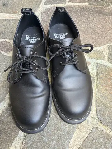 닥터마틴 3홀 그레이 스티치 1461 UK8