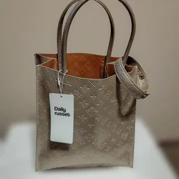 미사용 새상품 Daily russet 메탈릭 샴페인 골드 토트백