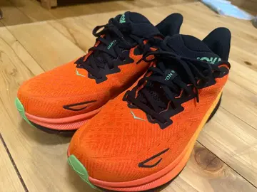 호카 클리프톤 9 오렌지