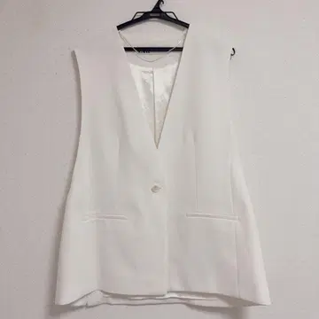 ZARA 베스트 화이트