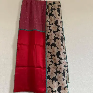 Leo Atlante OUPS Scarf