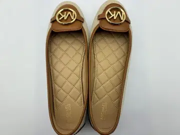 B536-015 MICHAEL KORS 마이클코어스 펌프스 8.5M