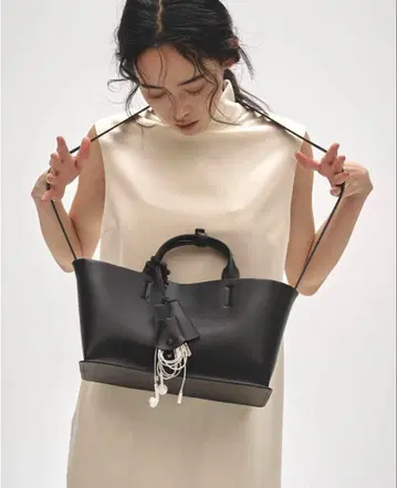 유용한 가죽 가방(M) 미사용 새상품