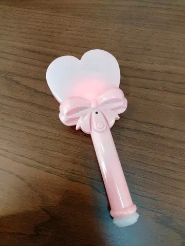 헬로키티 하트형 응원봉 핑크
