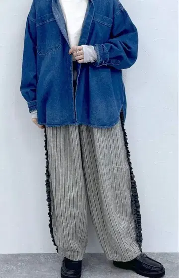 프릴 달린 스트라이프 팬츠 F 사이즈