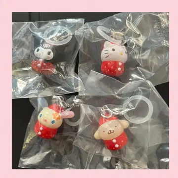 산리오 캐릭터즈 딸기 표시 액세서리