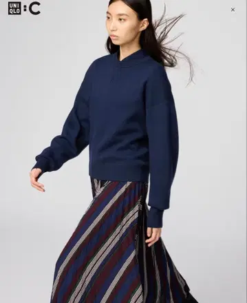 새상품 유니클로C 스무스 코튼 크루넥 스웨터 M 사이즈 네이비