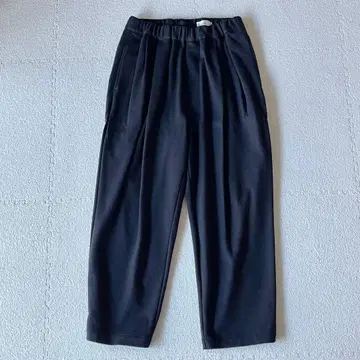 stillbyhand 울 저지 2턱 이지 팬츠