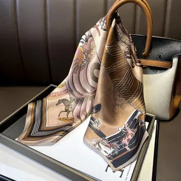 [고품질] 스카프 실크 100% 고급스러움 말 호랑이 인디언 럭셔리 고급