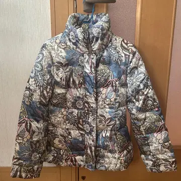 슈퍼 뷰티 꽃무늬 다운 자켓 여성용 40