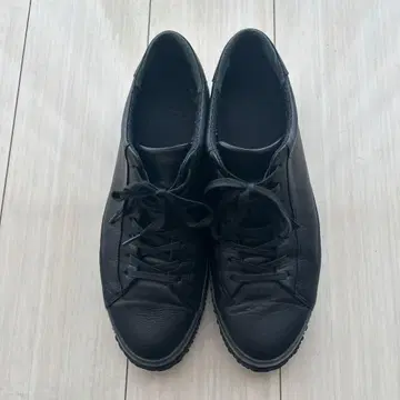 스핑글 블랙 가죽 스니커즈