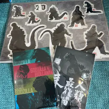 고질라 박람회 70주년 기념 신장 비교 아크릴 스탠드 & 카드 2장