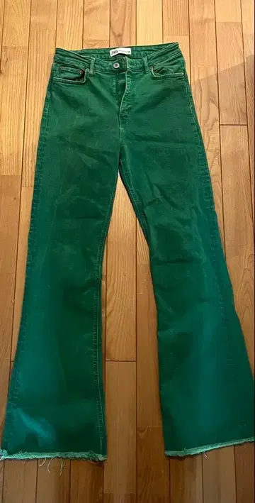 그린 플레어 데님 팬츠