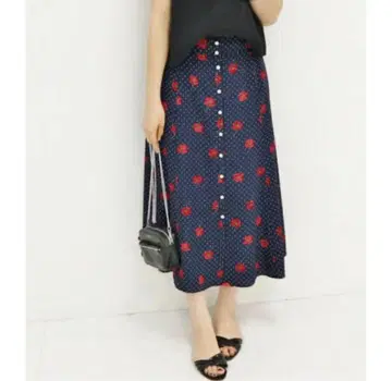 새상품급 이에나 스커트 36