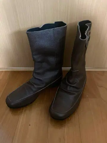 CLUB DE SAKI 다크 브라운 가죽 부츠 23.5cm