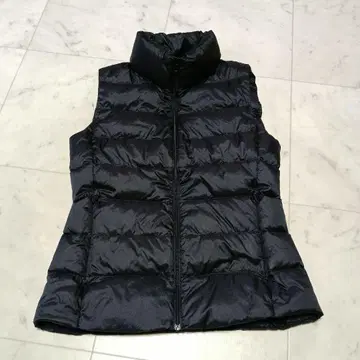 유니클로 울트라 라이트 다운 베스트 S