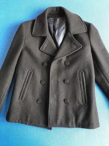 울 소재 다크 네이비 피 코트