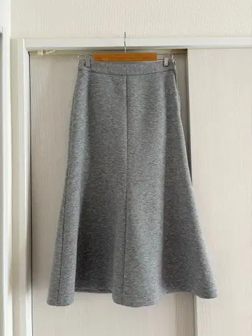 라빠르망 리제르 LISIERE 펀치 스커트