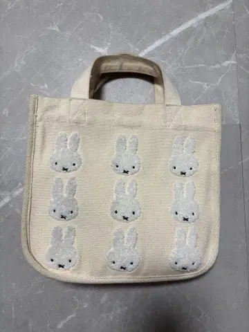 미피 사가 자수 토트백