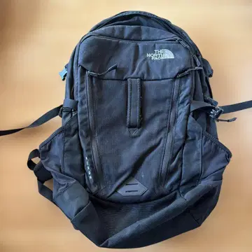 The North Face Surge 블랙 백팩