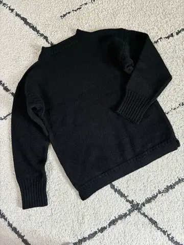 Le T ricoteur 울 스웨터