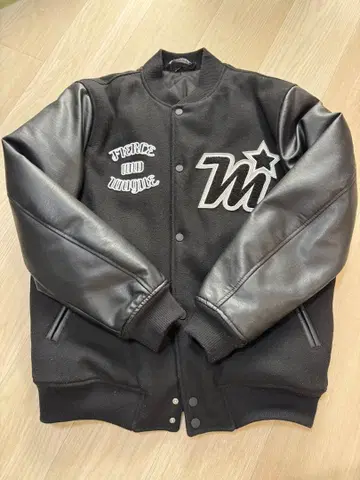 ZARA 블랙 바시티 자켓