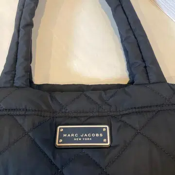 MARC JACOBS 블랙 토트백