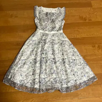 GINZA COUTURE 꽃무늬 슬리브리스 원피스