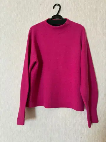 핑크 니트 긴팔 스웨터
